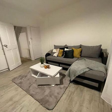 Spacious 2 Bedroom On Tower Bridge Londyn Zewnętrze zdjęcie