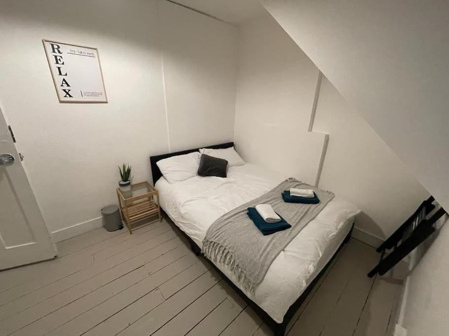 Spacious 2 Bedroom On Tower Bridge Londyn Zewnętrze zdjęcie